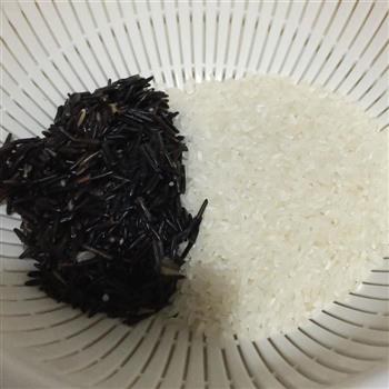 咖喱鸡肉菰米饭的做法步骤3