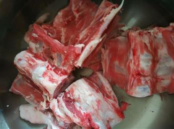 做出奶白的羊杂汤-冬季暖身菜的做法步骤1