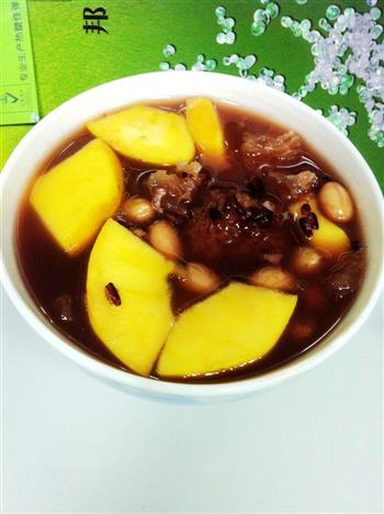 花生苹果银耳黑米粥-冬季暖身的做法步骤11