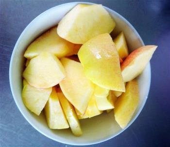 花生苹果银耳黑米粥-冬季暖身的做法步骤6