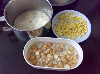 莲子玉米饭-冬季暖身的做法步骤1