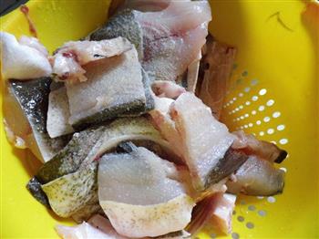 酸菜鱼-冬季暖身的做法步骤1