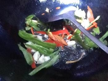 韭菜炒腊肉的做法步骤5