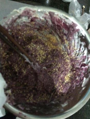 自制牛扎糖原味，巧克力味，紫薯味的做法步骤4