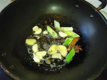 自制香辣火锅-火锅底料及蘸料还有羊肉片都是自己做的的做法步骤2