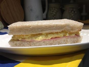 鸡蛋火腿三明治的做法步骤8