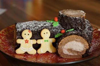 充满节日气氛的圣诞蛋糕-巧克力树桩蛋糕的做法步骤14