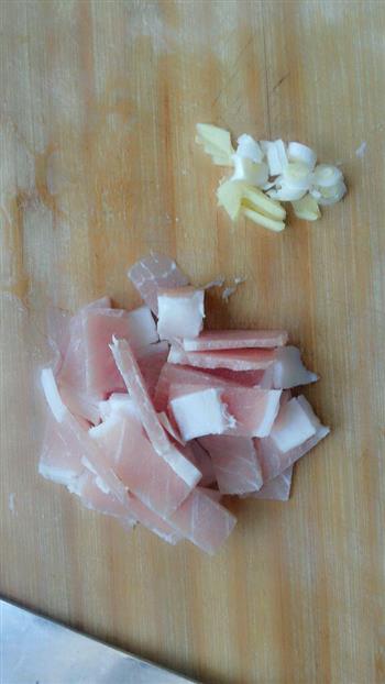 杏鲍菇黄瓜炒肉片的做法步骤2