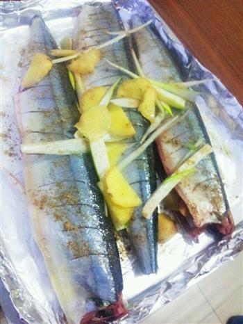 盐烤秋刀鱼的做法步骤2