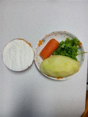 胡萝卜土豆煎饼的做法图解1