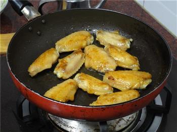香煎鸡翅—冬季暖身的做法步骤5
