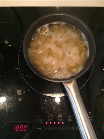 暗黑料理-艾草奶油香菇鸡肉意粉的做法图解3