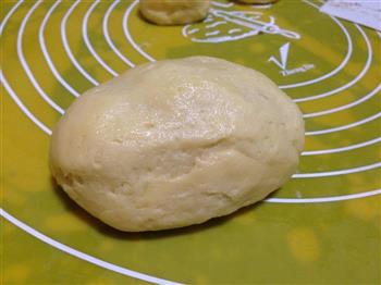 咸蛋黄绿豆沙菠萝饼的做法步骤11