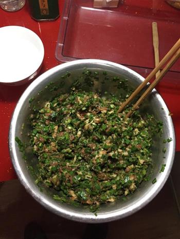 烤韭菜猪肉饺子的做法步骤1