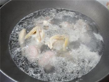 猴头菇煲鹧鸪祛湿汤—冬季暖身的做法图解4
