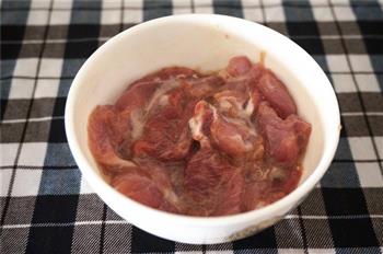 瘦肉菜心刀削面—冬季暖身的做法步骤3