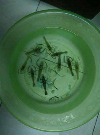 清炒河虾的做法步骤1