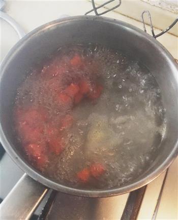 安格斯黑椒牛肉粒配鸡腿菇胡萝卜的做法步骤5