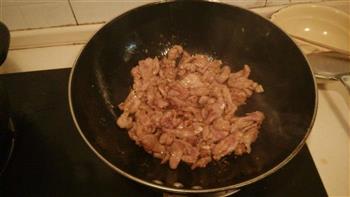 香菇蒜苔炒肉的做法步骤7