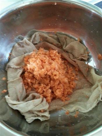 胡萝卜牛肉馅饺子的做法步骤2