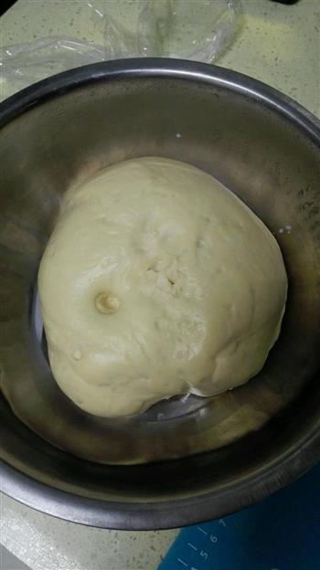 柔软香甜 雪花奶酪香肠面包 超级详细分解制作的做法步骤2