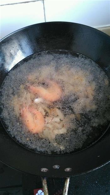 鲜虾榨菜肉丝面-乌江榨菜的做法步骤5