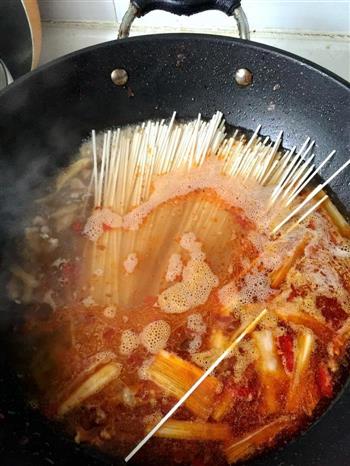 香辣榨菜肉丝面-乌江榨菜的做法步骤10