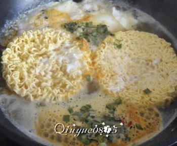 荷包鸡蛋榨菜方便面–乌江榨菜的做法步骤6
