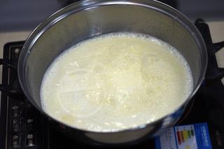 简单好吃的原味奶油泡芙的做法步骤2