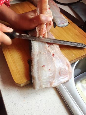色香味俱全-干锅式水煮鱼的做法图解1
