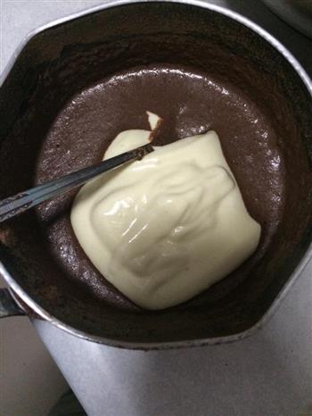 不易消泡的巧克力海绵蛋糕的做法步骤8