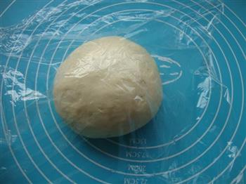 香葱培根肉松面包卷的做法步骤6