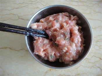 榨菜豆腐猪肉锅贴-乌江榨菜的做法步骤4