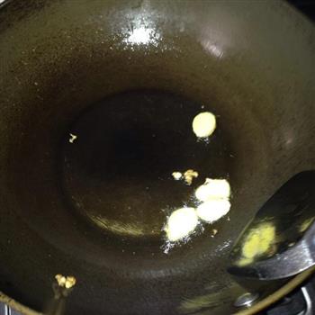 菌菇鸡汤-附如何炖出一锅鲜美鸡汤的做法步骤3