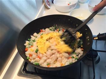 海鲜蛋炒饭的做法步骤8
