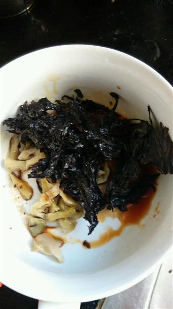 鲜虾云吞面—乌江榨菜的做法步骤8