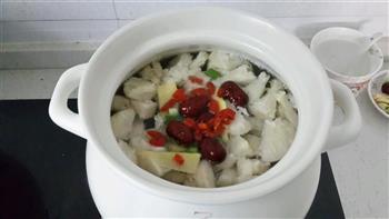 猴菇排骨汤的做法步骤1
