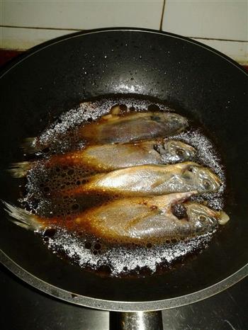 嫩嫩的红烧小黄鱼的做法步骤7
