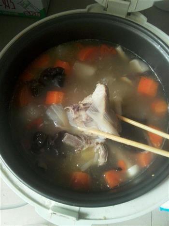 冬瓜排骨三鲜汤的做法步骤4
