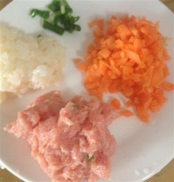 清蒸胡萝卜糯米肉丸的做法步骤1