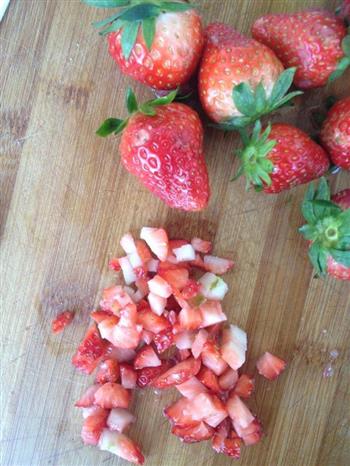自制草莓酸奶的做法步骤7