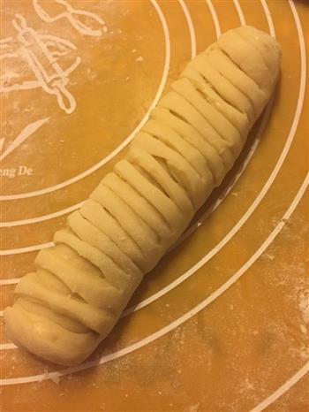 香甜可口的毛毛虫肉松面包的做法图解13