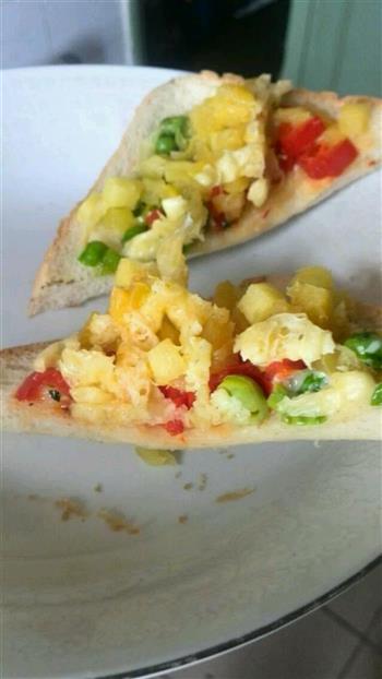 爱心煎蛋+蔬菜三明治的做法步骤3