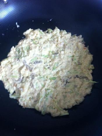 榨菜西葫芦鸡蛋饼—乌江榨菜的做法步骤4