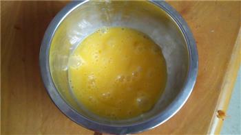 葱花榨菜鸡蛋饼-乌江榨菜的做法步骤3