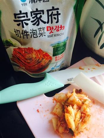 韩式辣酱炒方便面的做法步骤2