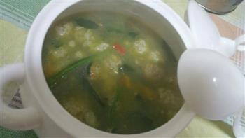 菠菜丸子汤的做法步骤8