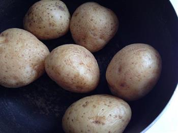 吃货减肥餐-一个土豆的午餐的做法步骤1