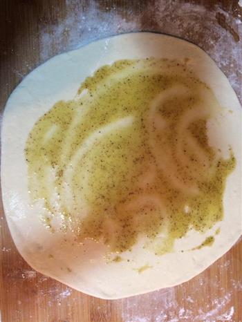 椒盐花卷、葱油花卷、麻酱花卷的做法步骤7