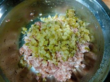 榨菜猪肉紫菜卷-乌江榨菜的做法步骤3